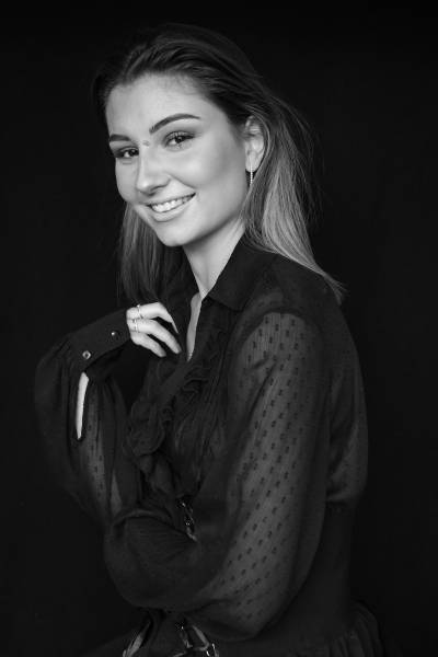 Faire un book photo modèle en studio avec un photographe professionnel à Lyon