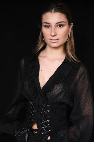 Faire un book photo modèle en studio avec un photographe professionnel à Lyon