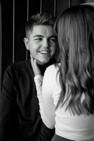 Offrir un shooting photo couple pour la St Valentin avec une photographe à Lyon dans le Rhône