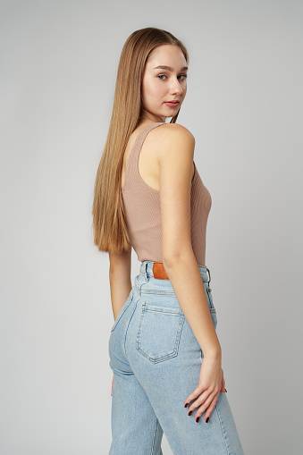 Photographe professionnel pour réaliser un book photo pour intégrer les agences de mannequins à Lyon dans le Rhône